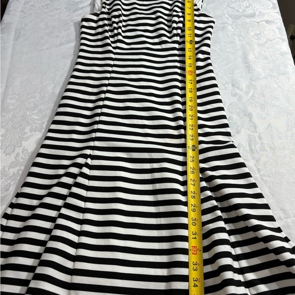 Vince Camuto Black & White Horizon Stripe Dress Classic Women Size 2 - Picture 6 of 7